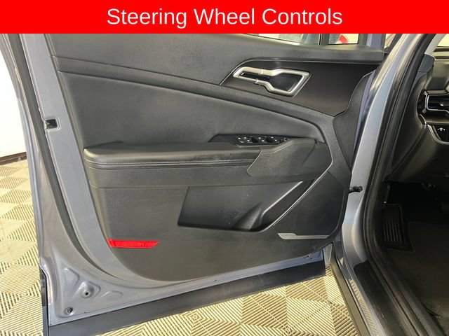 Used 2024 Kia Sportage EX FWD image 11