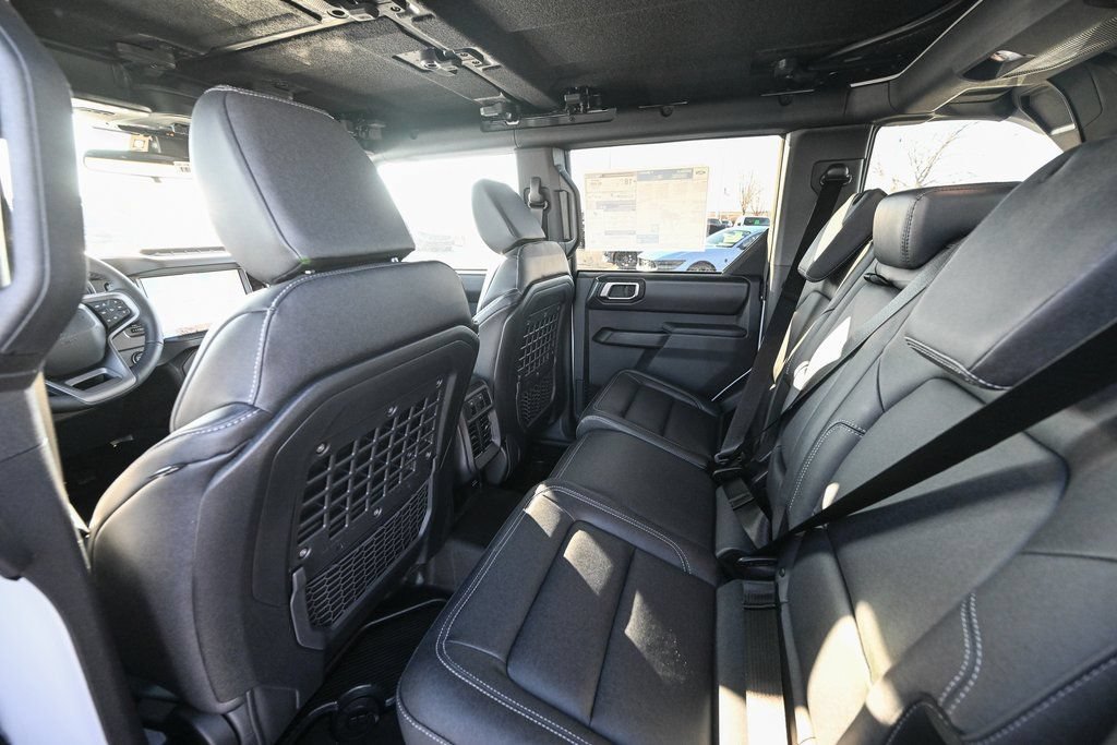 New 2025 Ford Bronco Badlands AWD/4WD image 18