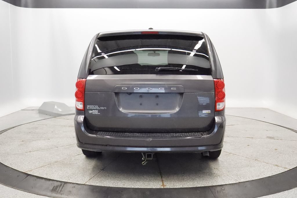 Used 2018 Dodge Grand Caravan SE FWD image 4