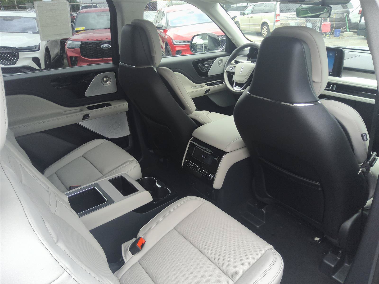 New 2027 Lincoln Aviator Reserve AWD/4WD image 30
