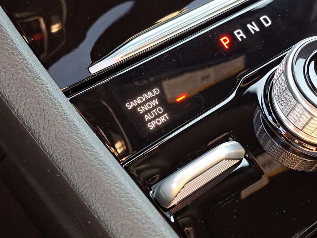 New 2025 Jeep Grand Cherokee Limited w/ Luxury Tech Group II AWD/4WD image 10