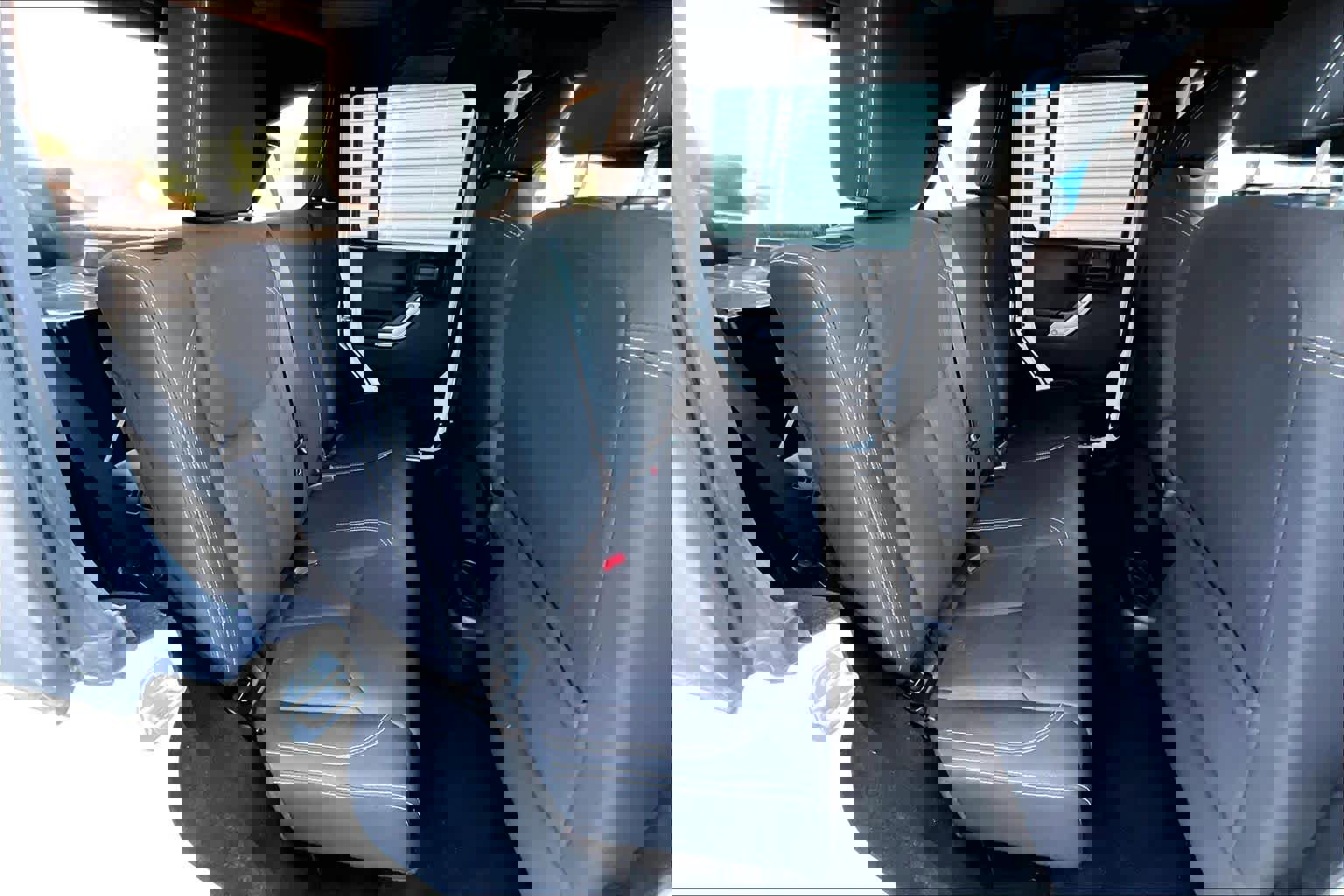 Used 2016 Jeep Wrangler Unlimited Sahara w/ Max Tow Package image 20