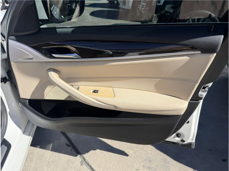 Used 2019 BMW 540i RWD image 29