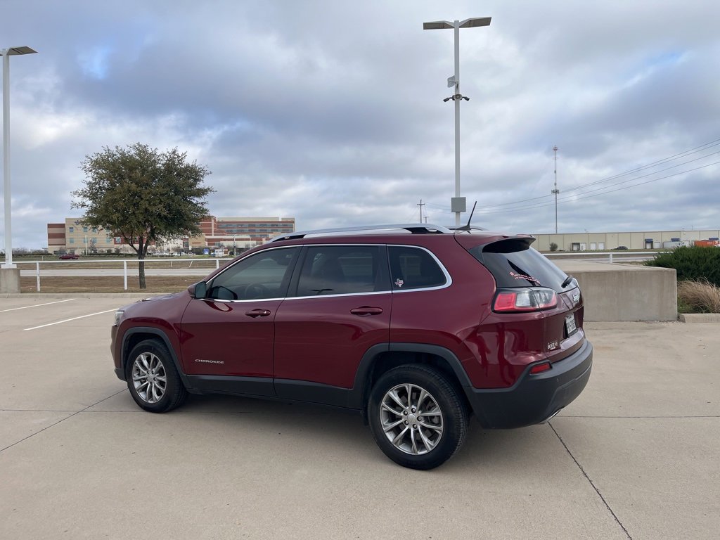 Used 2021 Jeep Cherokee Latitude Lux w/ Comfort/Convenience Group image 4