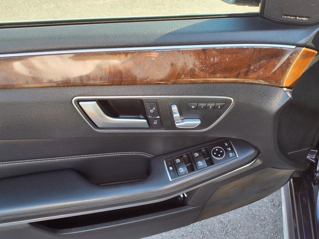Used 2014 Mercedes-Benz E 350 4MATIC Sedan image 6