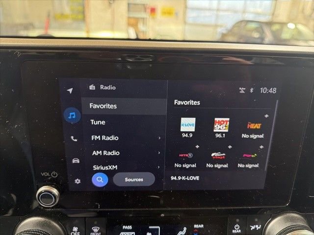 Used 2023 Toyota Highlander L image 14