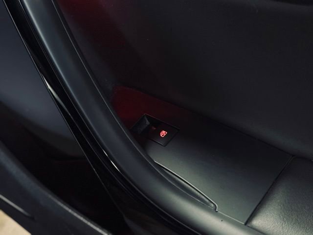 Used 2017 Buick Cascada Premium image 20