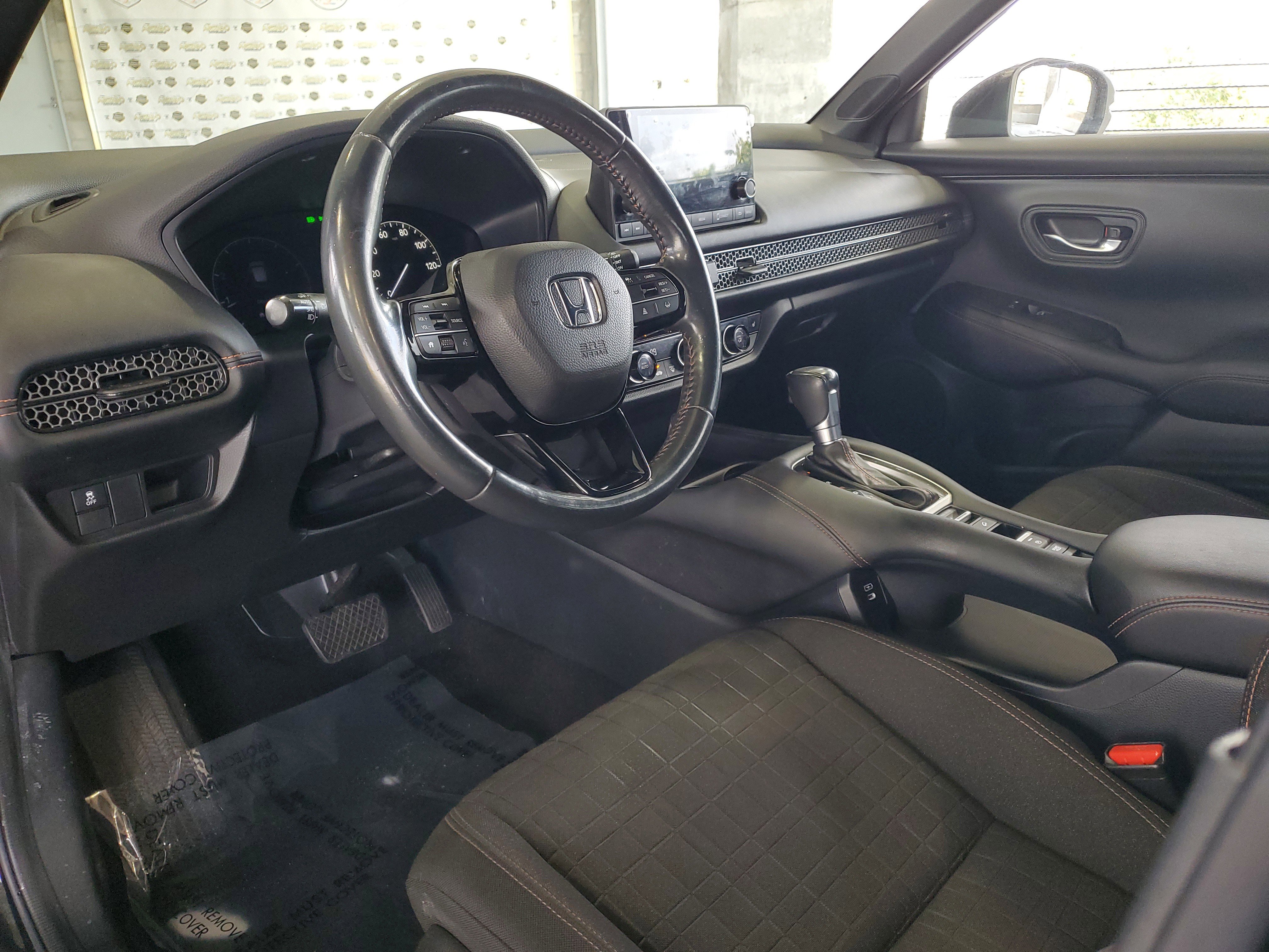 Used 2024 Honda HR-V Sport image 16