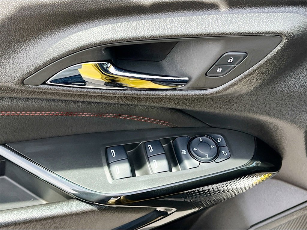 Used 2025 Chevrolet Trax RS w/ Driver Confidence Package image 18