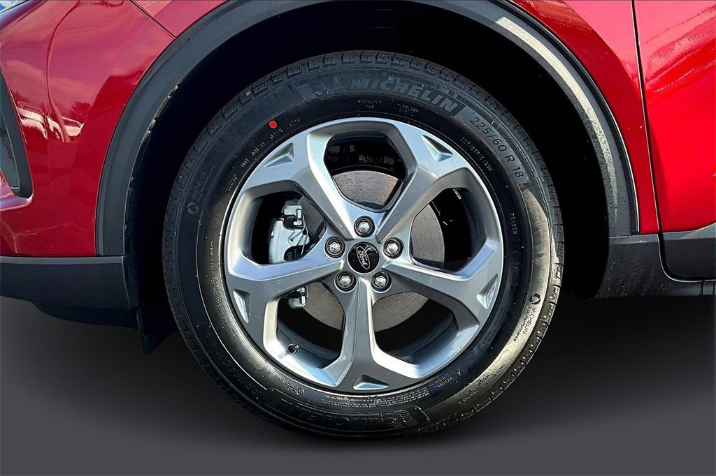 New 2026 Ford Escape ST-Line w/ Cold Weather Package image 13