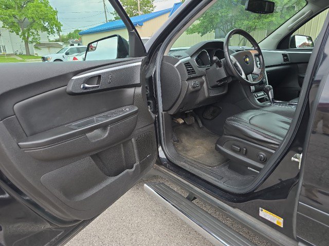 Used 2011 Chevrolet Traverse LT w/ LPO, 'HIT The Road' Package FWD image 15
