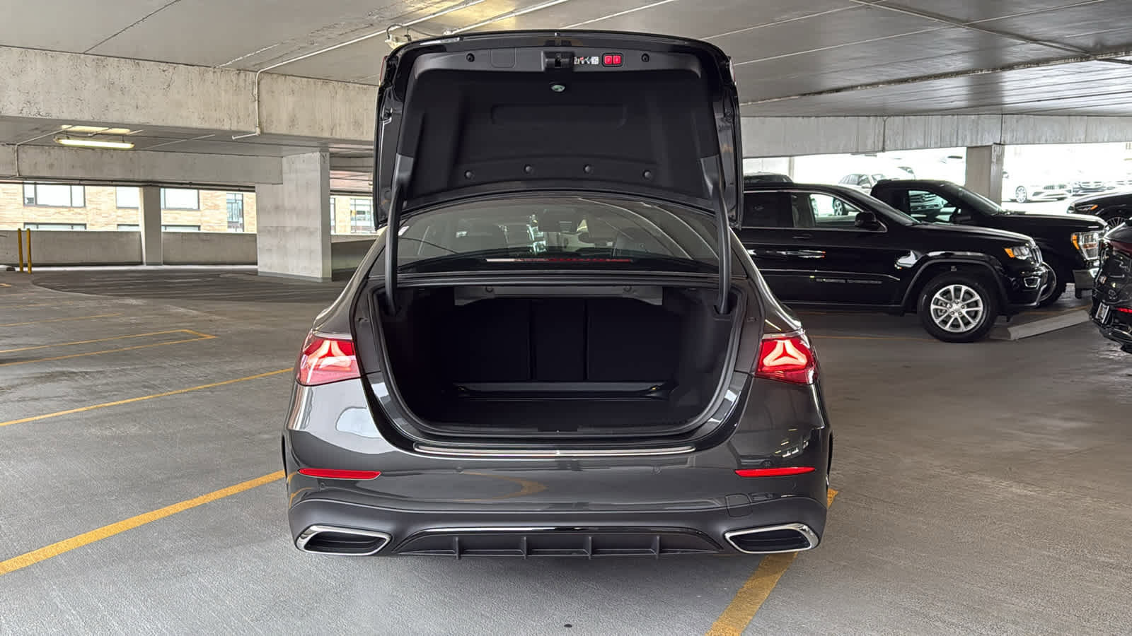 New 2026 Mercedes-Benz E 350 4MATIC Sedan image 8