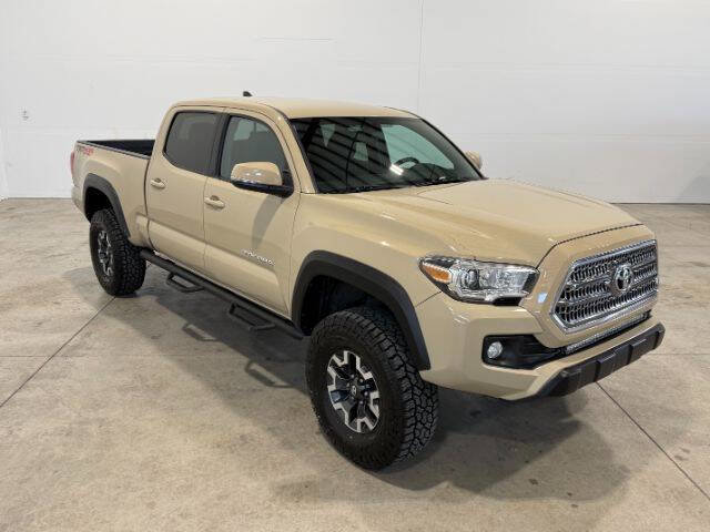 Used 2016 Toyota Tacoma TRD Off-Road w/ Towing Package image 6