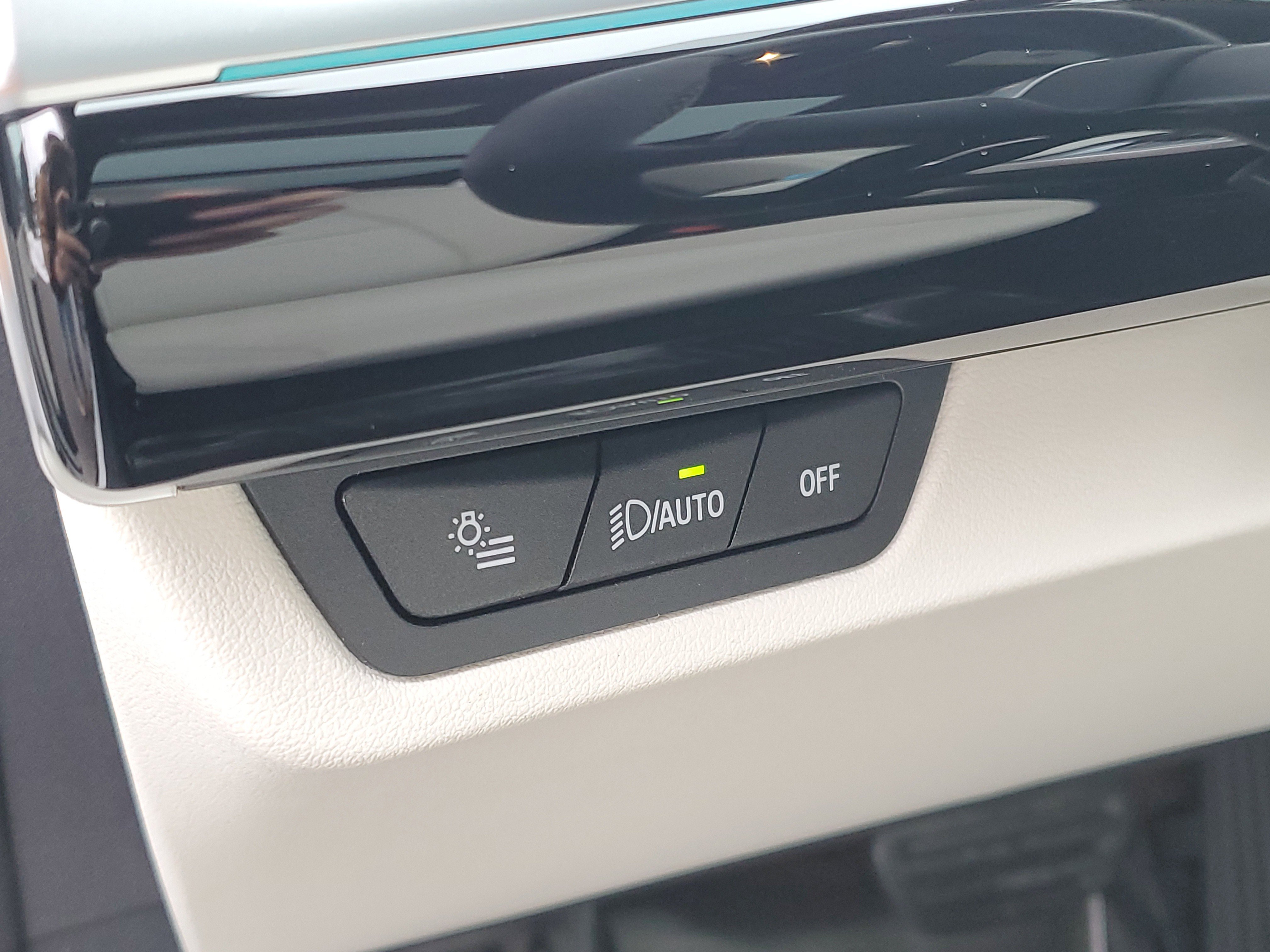 New 2026 BMW X1 xDrive28i w/ Technology Package image 11