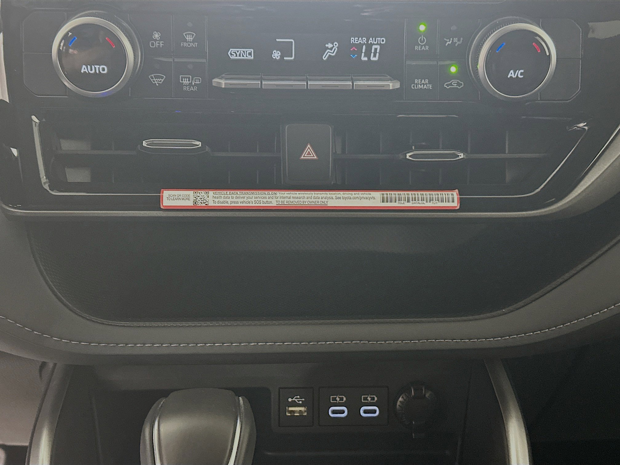 Used 2025 Toyota Highlander LE FWD image 23