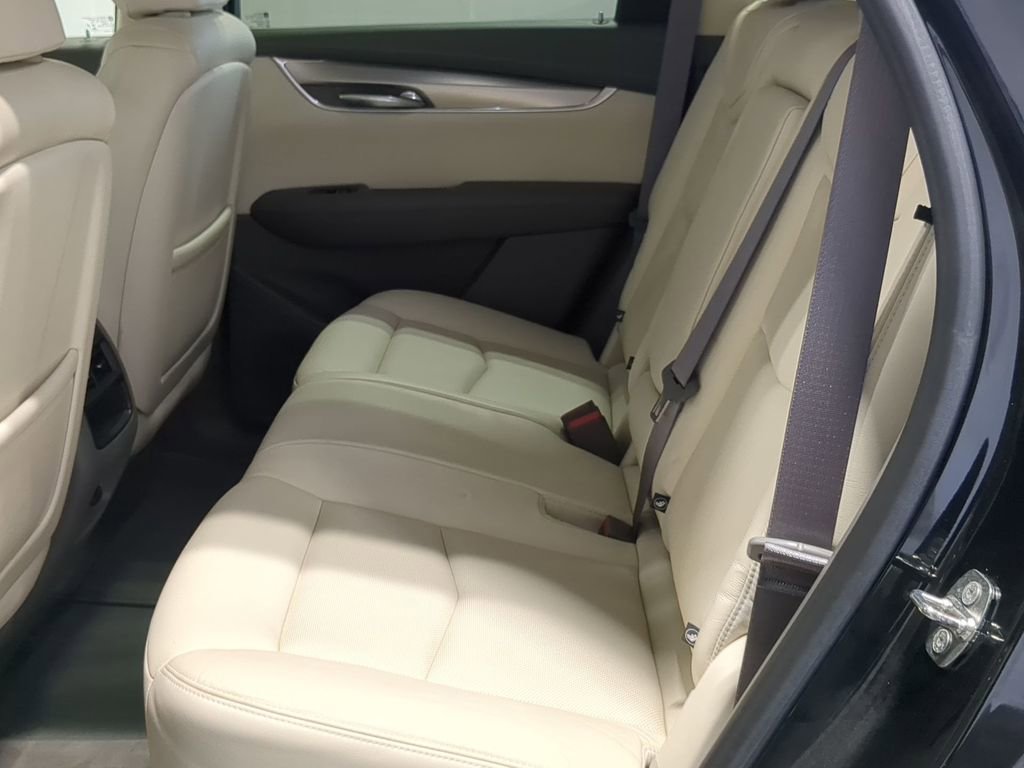 Used 2018 Cadillac XT5 Luxury w/ LPO, Wheel Lock Package FWD image 33