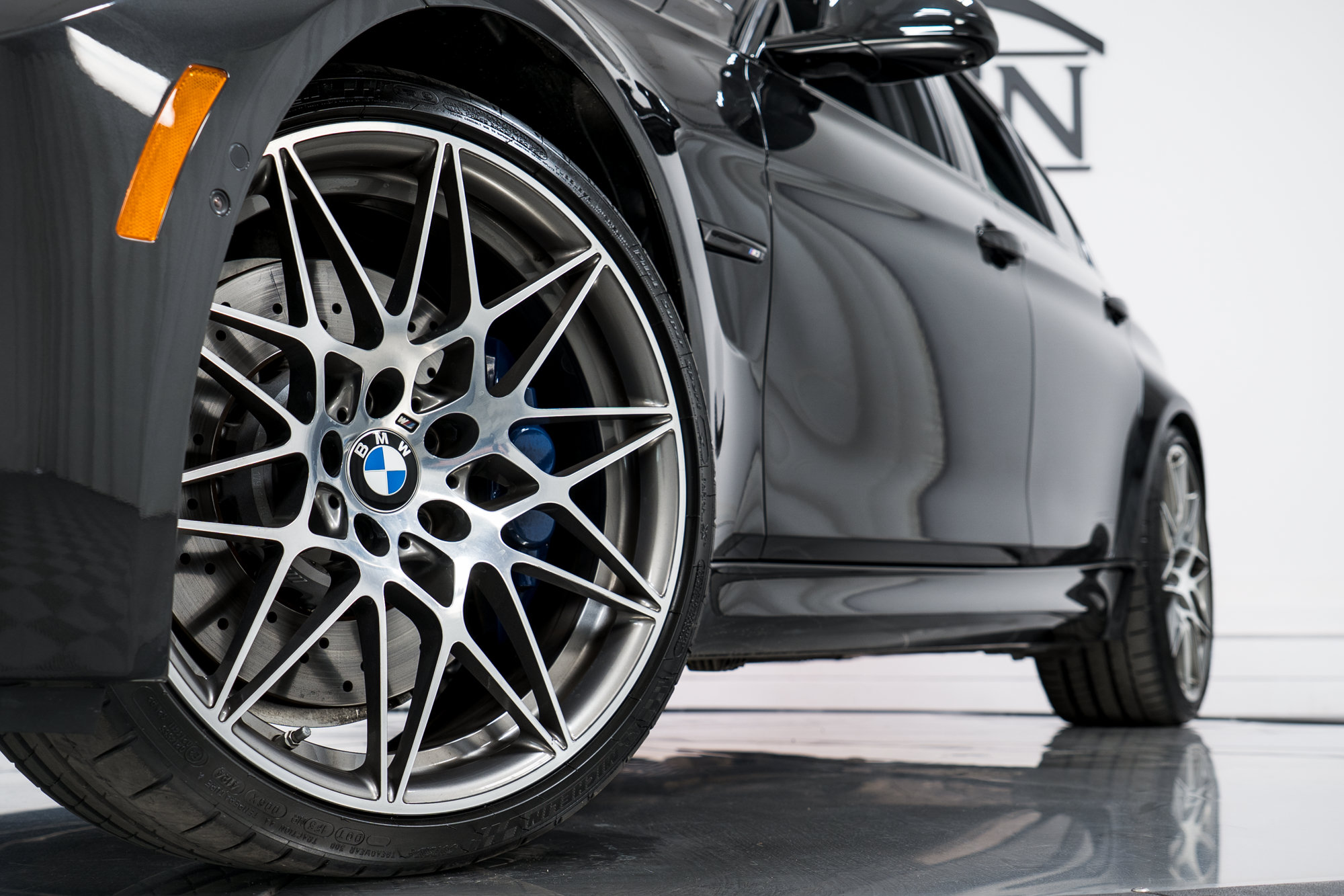 Used 2018 BMW M3 RWD image 29