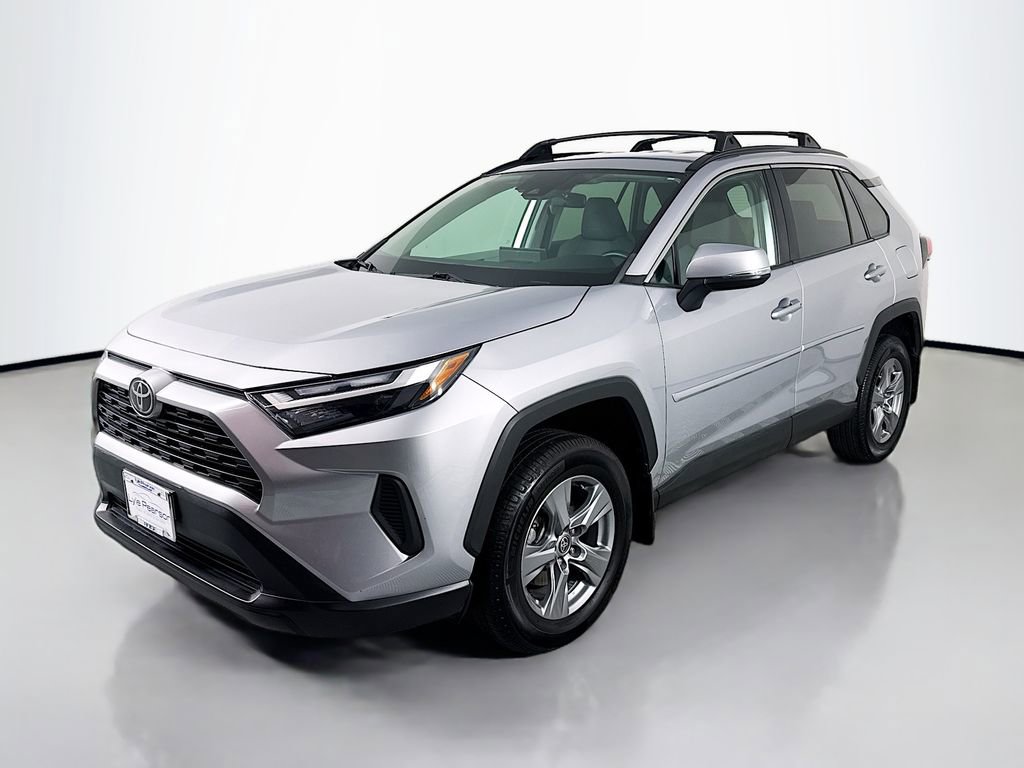 Used 2022 Toyota RAV4 XLE w/ XLE Grade Weather Package AWD/4WD image 1