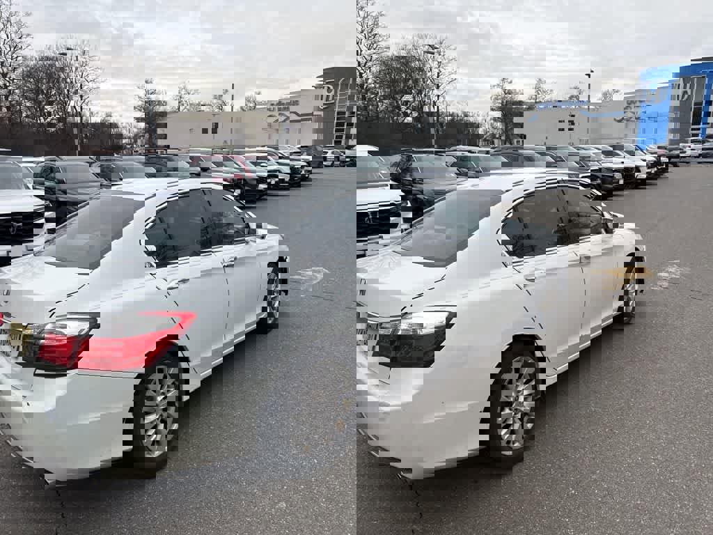 Used 2015 Honda Accord EX-L image 17