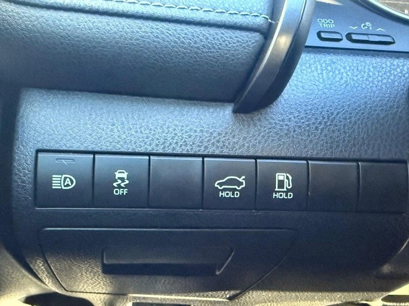Used 2019 Toyota Camry SE image 29