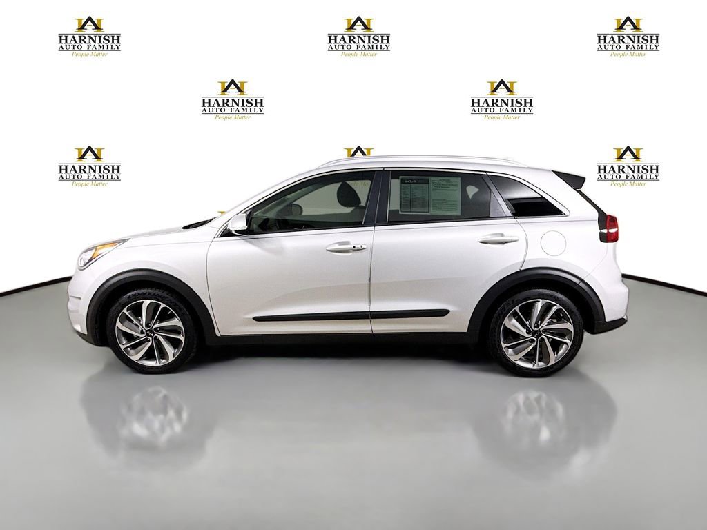 Used 2017 Kia Niro Touring w/ Advanced Technology Package FWD image 4
