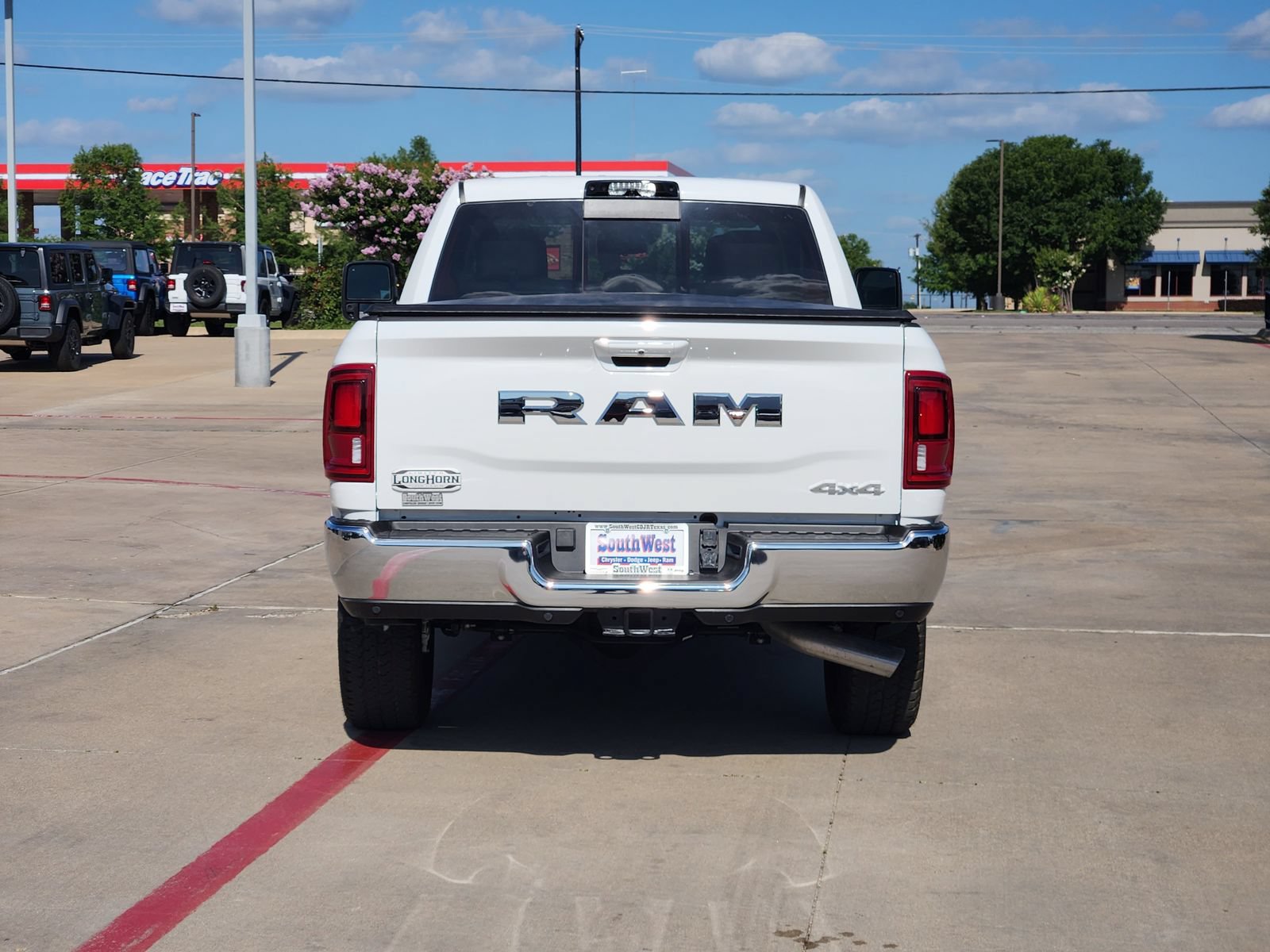 New 2026 RAM 2500 Limited AWD/4WD image 8