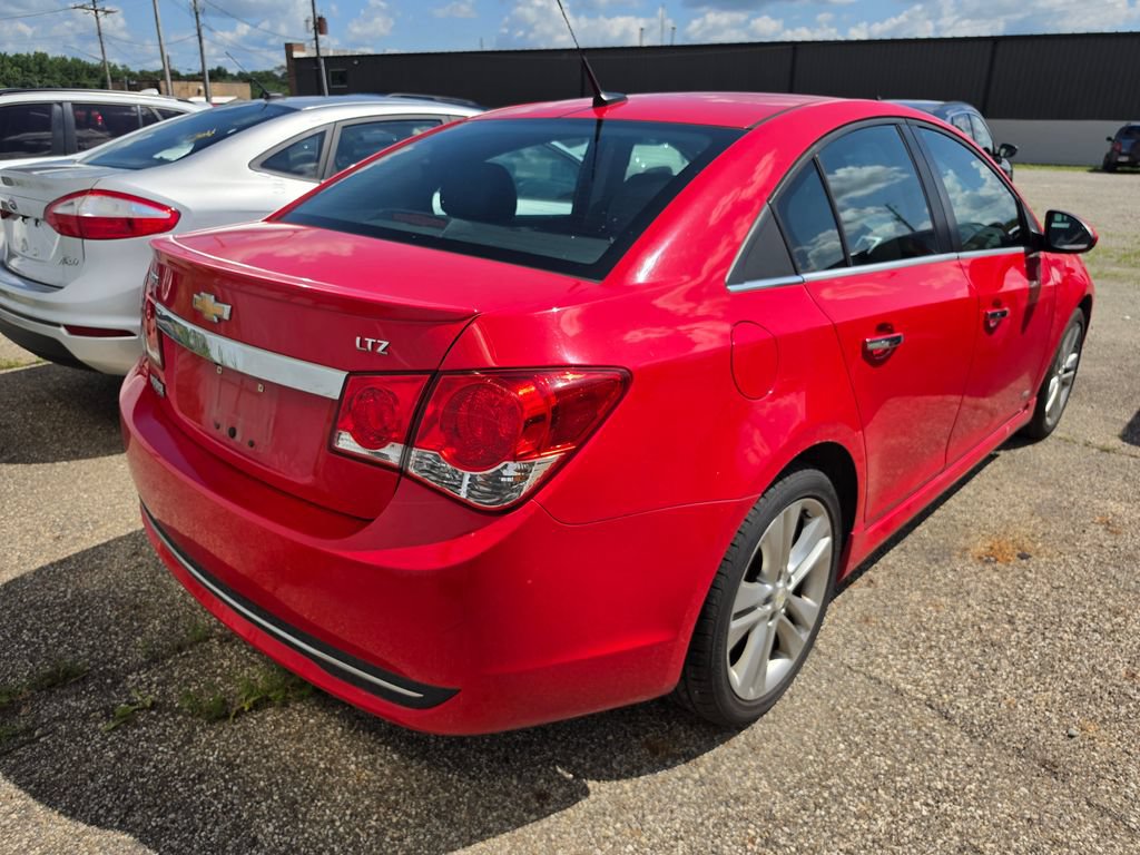 Used 2014 Chevrolet Cruze LTZ w/ RS Package FWD image 2
