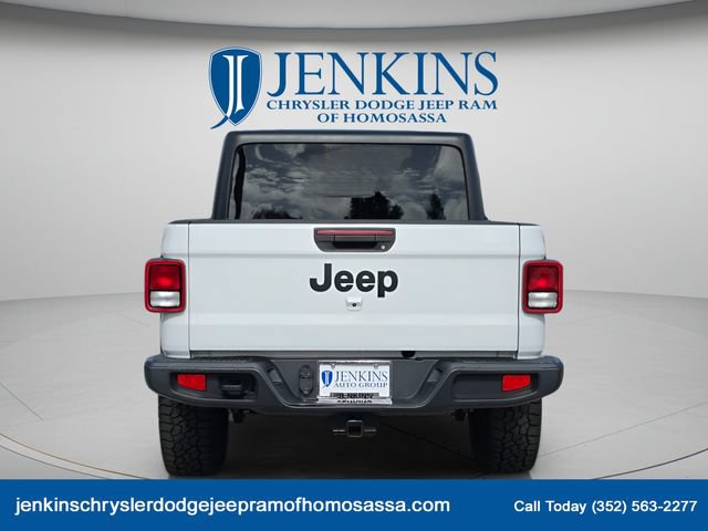 Used 2020 Jeep Gladiator Overland AWD/4WD image 6