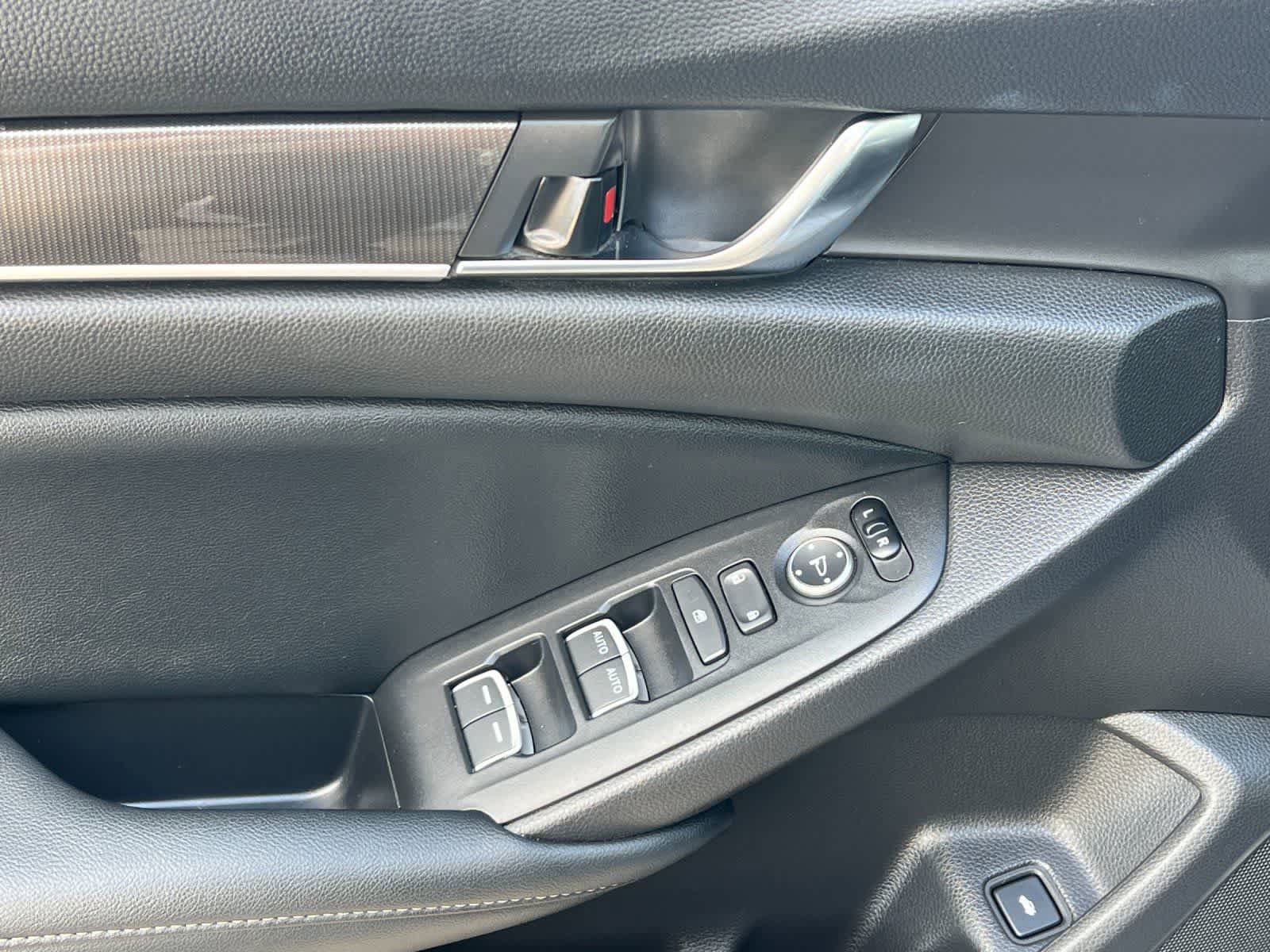 Used 2022 Honda Accord Sport image 13