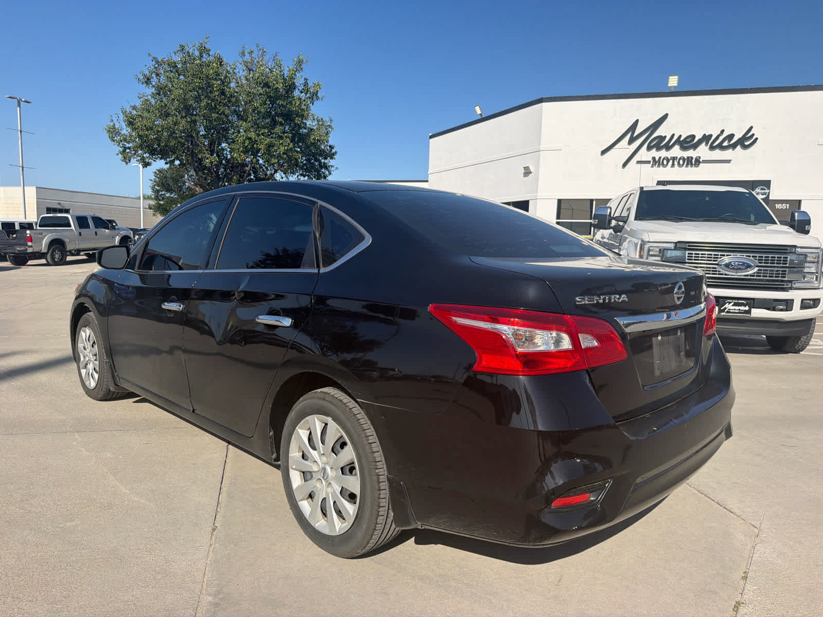 Used 2018 Nissan Sentra S FWD image 5