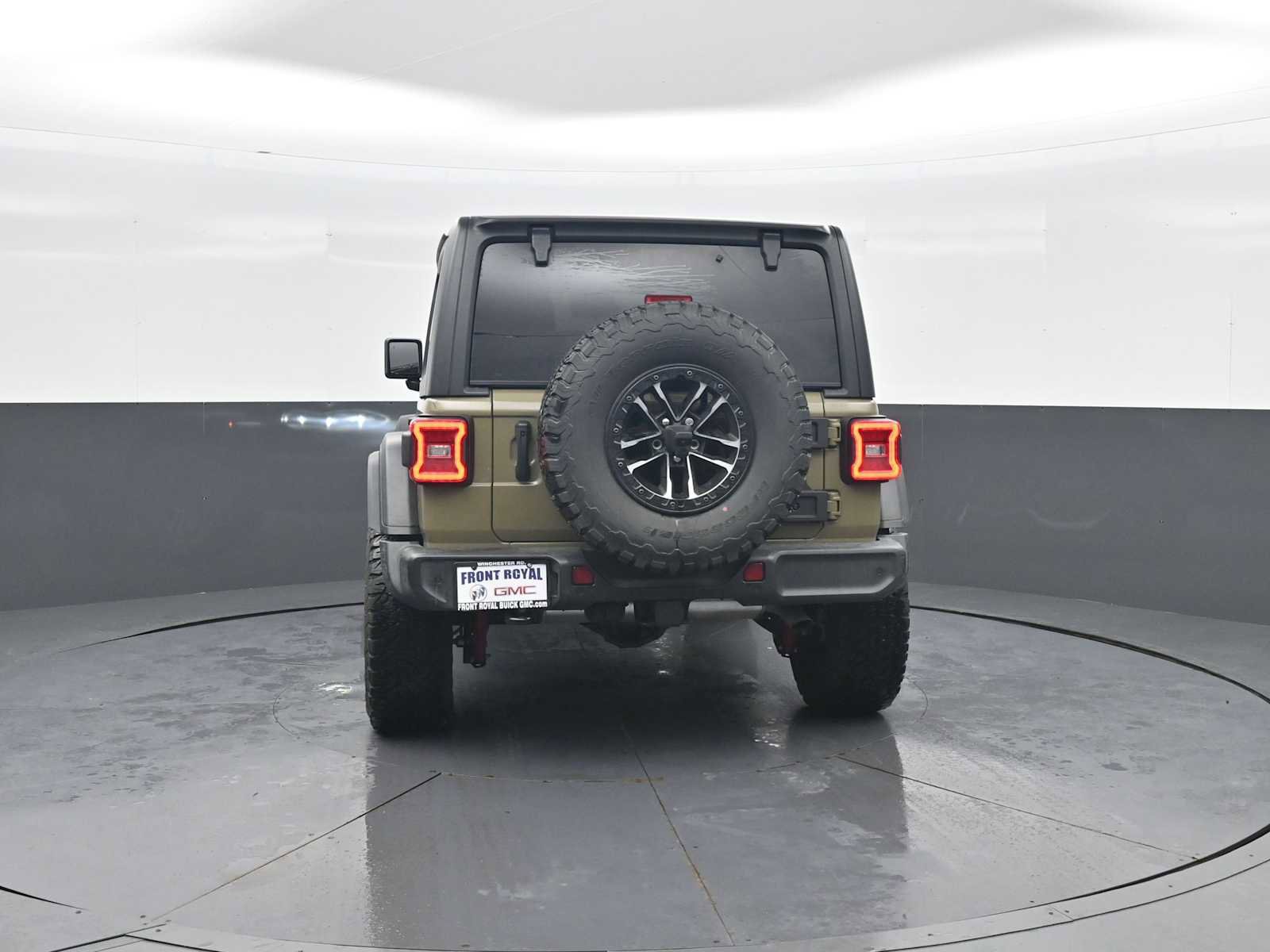 Used 2025 Jeep Wrangler Sport image 6