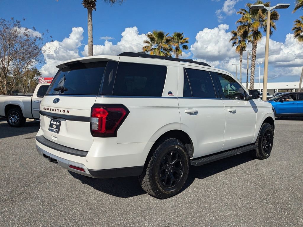 Used 2022 Ford Expedition Timberline image 3