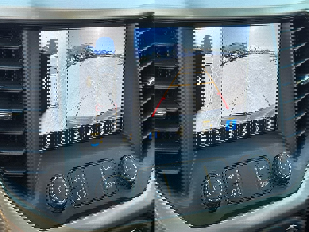 Used 2022 GMC Acadia Denali w/ Denali Technology Package image 17