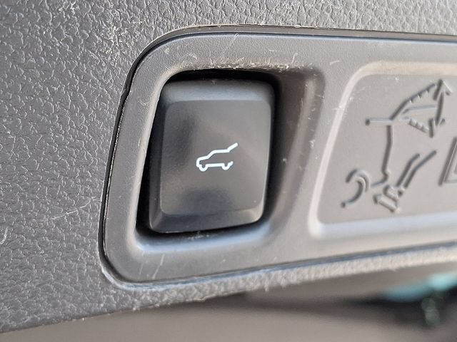 Used 2019 Ford Expedition Limited w/ Equipment Group 301A RWD image 26
