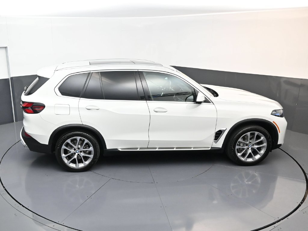 Used 2026 BMW X5 xDrive40i AWD/4WD image 19