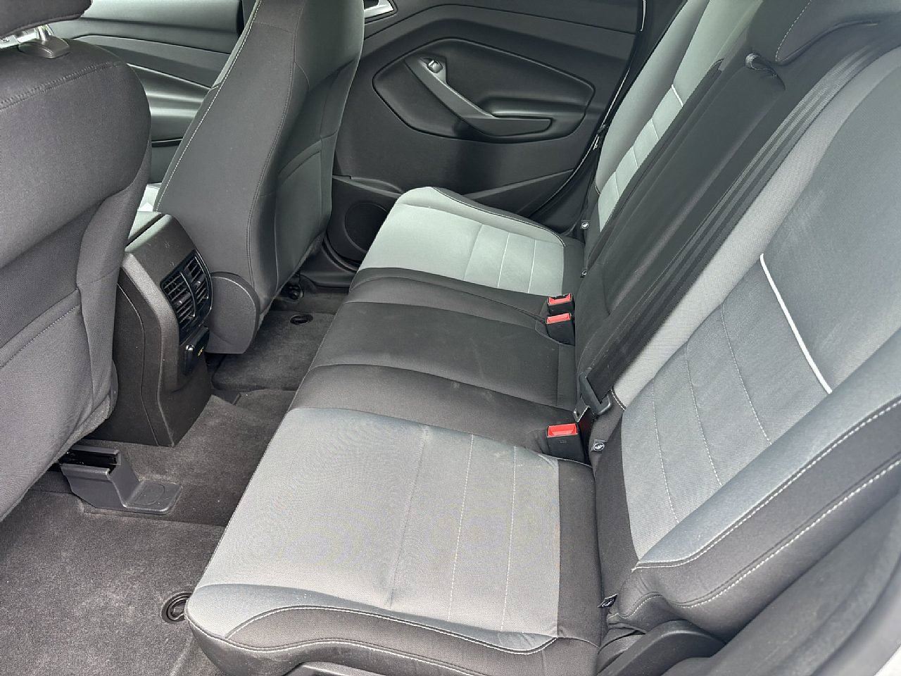 Used 2013 Ford C-MAX SE w/ Winter Pkg FWD image 10