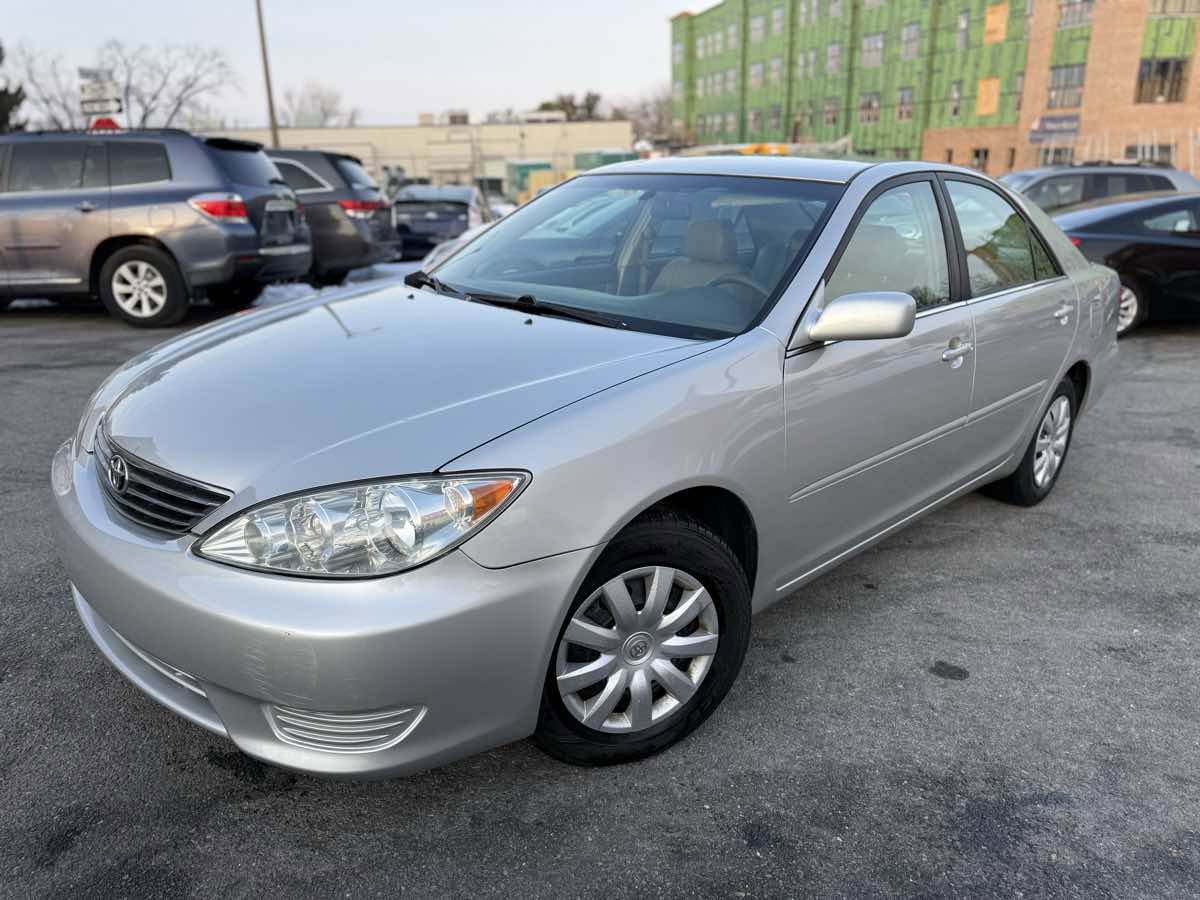 Used 2006 Toyota Camry LE image 3