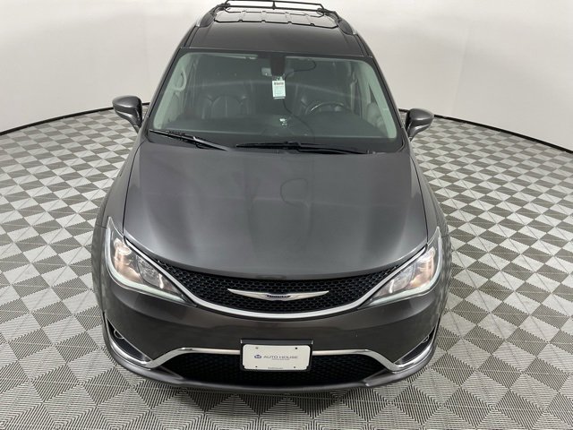 Used 2020 Chrysler Pacifica Touring-L image 16