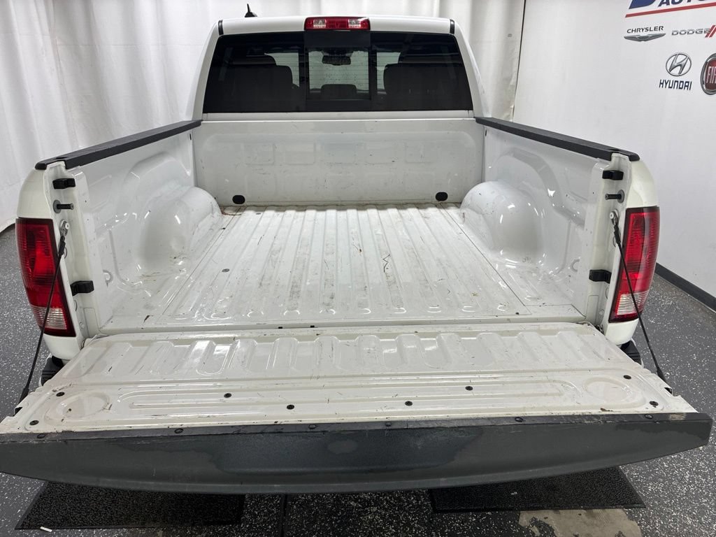 Used 2023 RAM 1500 Classic SLT w/ Trailer & Traction Group AWD/4WD image 7