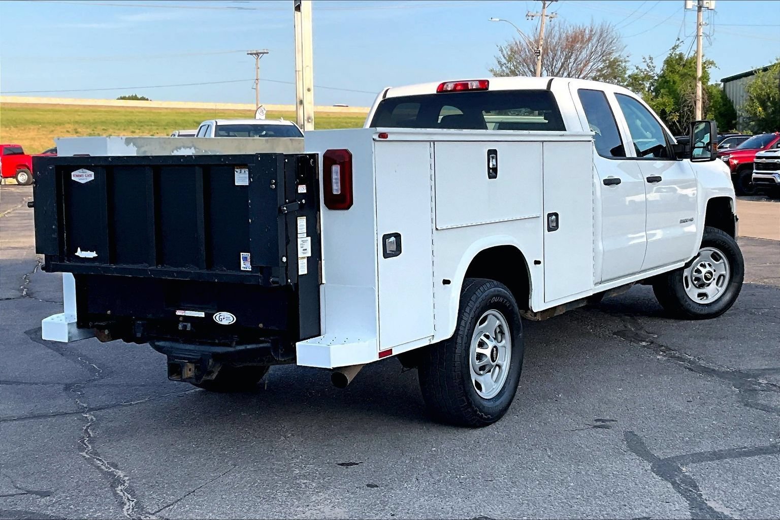 Used 2019 Chevrolet Silverado 2500 W/T w/ WT Convenience Package AWD/4WD image 2
