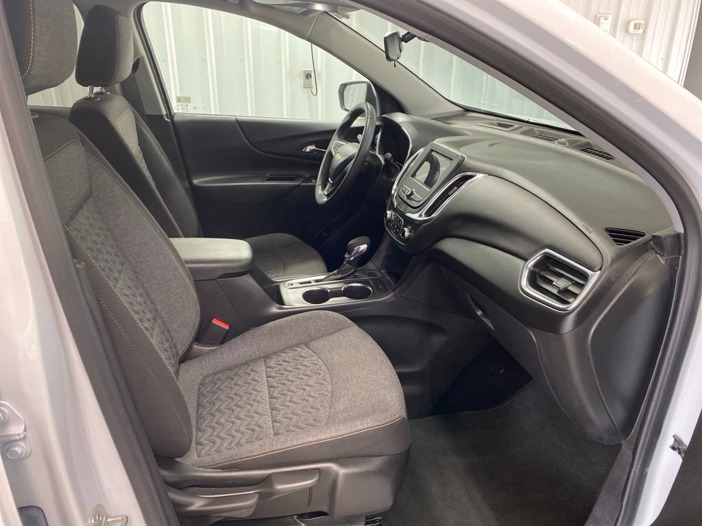 Used 2024 Chevrolet Equinox LT AWD/4WD image 8