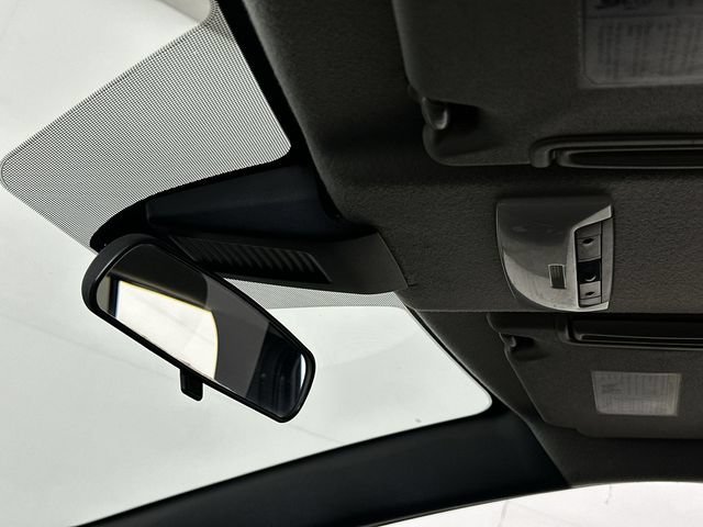 Used 2020 Nissan Kicks SR FWD image 19