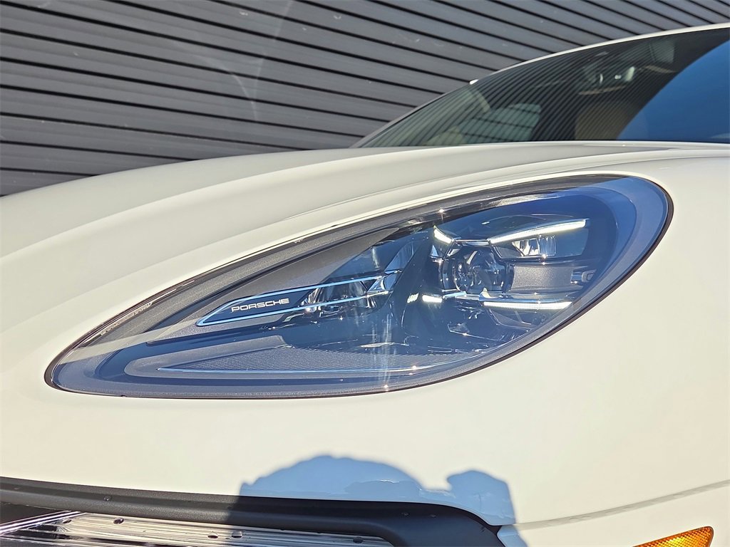 New 2026 Porsche Macan image 54