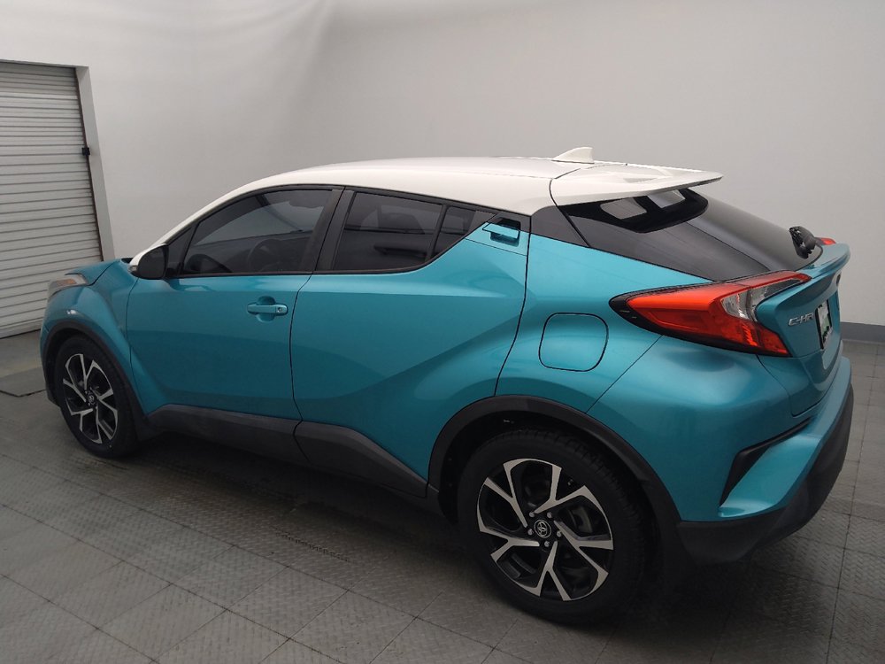 Used 2018 Toyota C-HR XLE FWD image 3