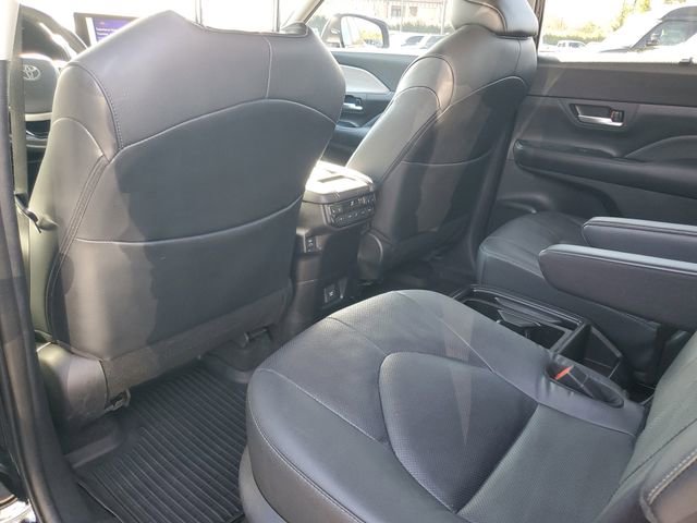 Used 2024 Toyota Grand Highlander Platinum image 23