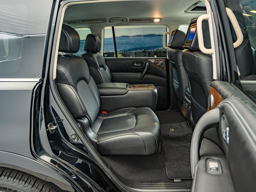 Used 2017 INFINITI QX80 4WD w/ Driver Assistance Package image 37