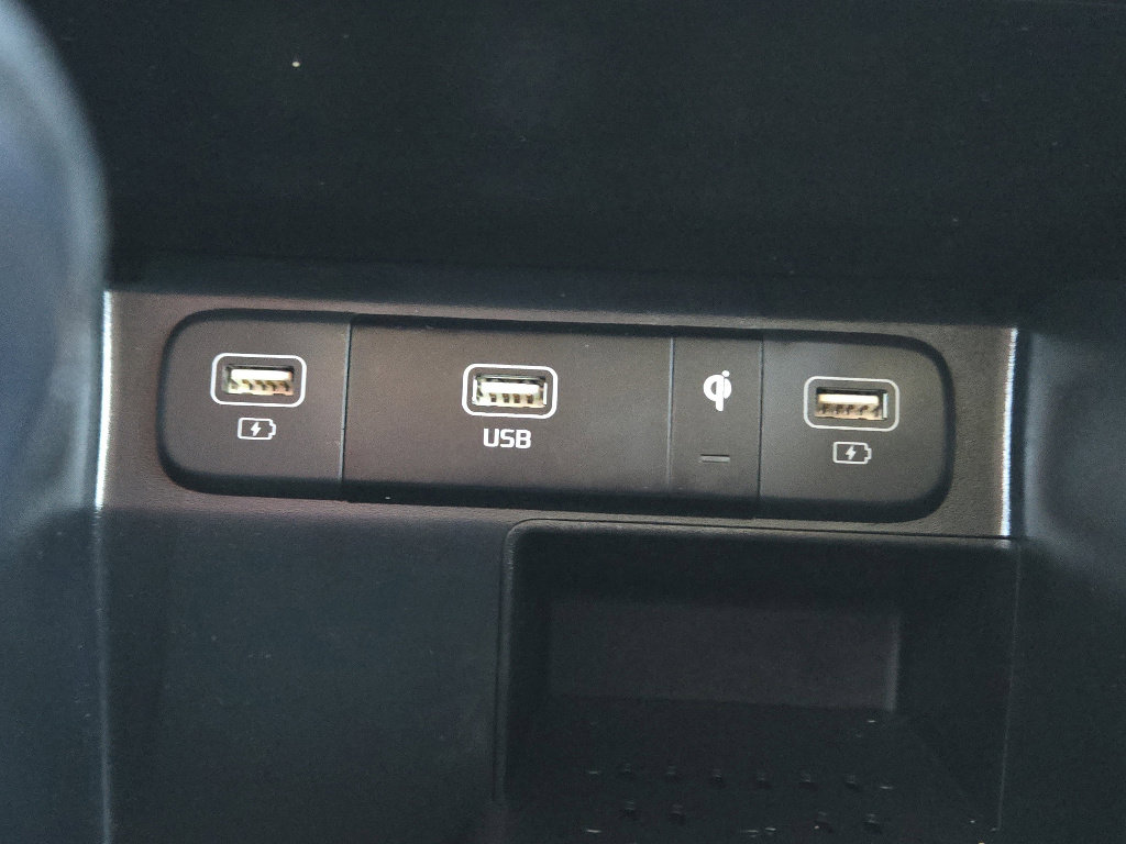 Used 2023 Kia Sorento SX image 22