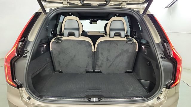 New 2026 Volvo XC90 T8 Plus w/ Protection Package Premier AWD/4WD image 41