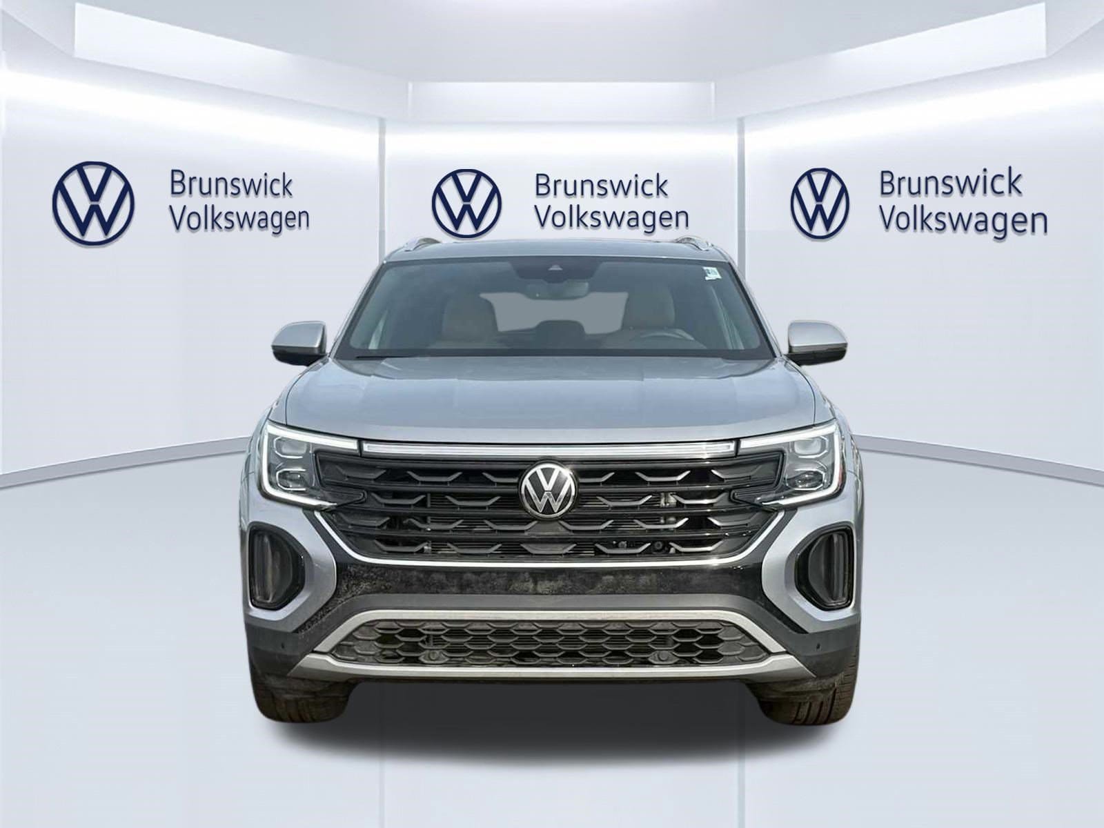 New 2026 Volkswagen Atlas Cross Sport SE image 2