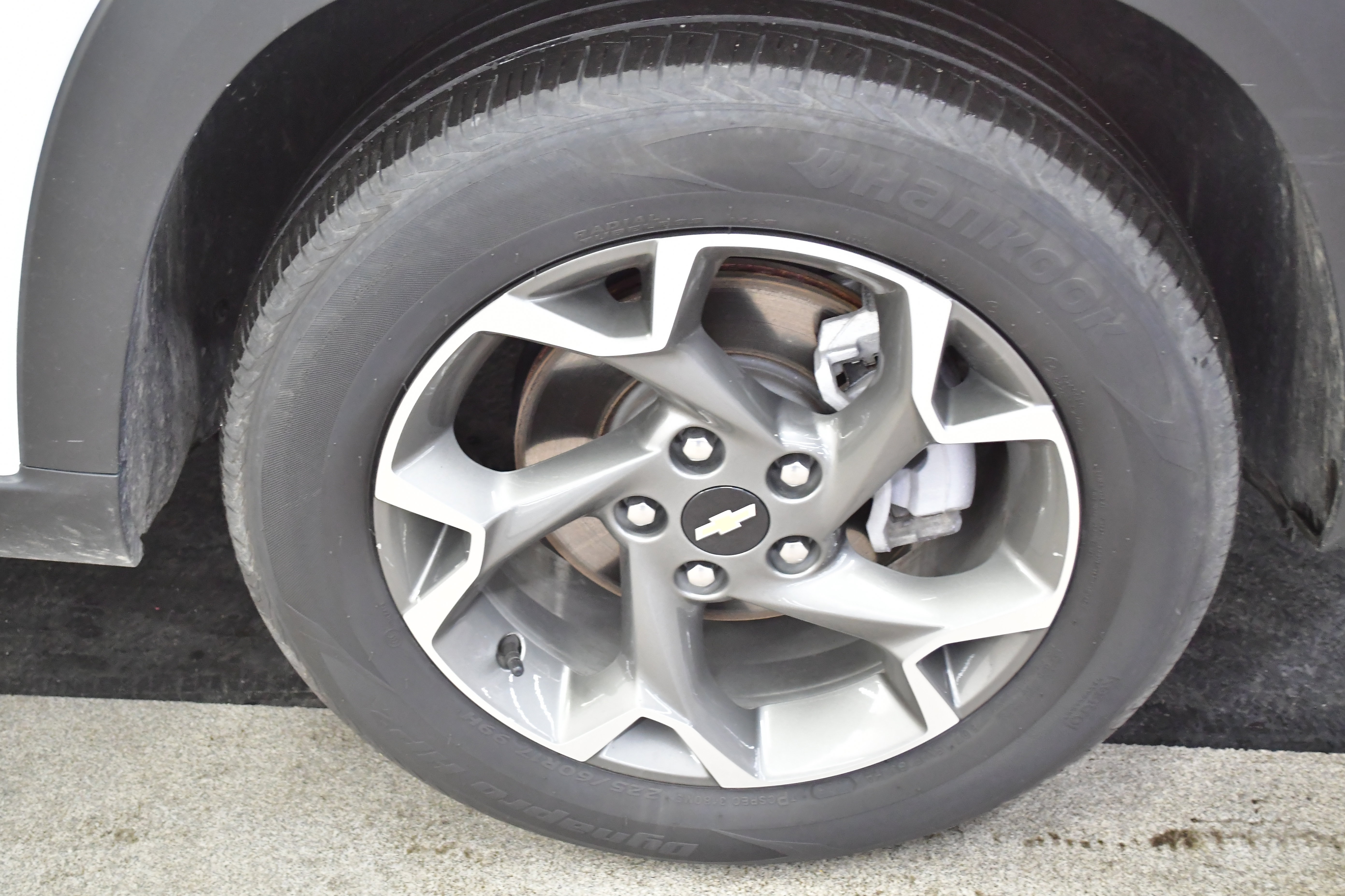 Used 2025 Chevrolet Trax LT w/ LT Convenience Package FWD image 33